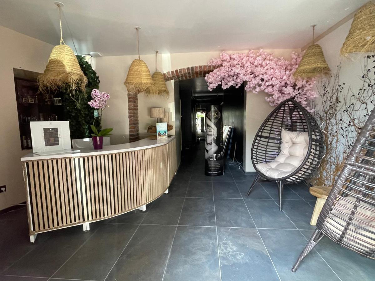 La Terrasse Des Spas - Restaurant - Institut Massage Хазбрук Екстериор снимка