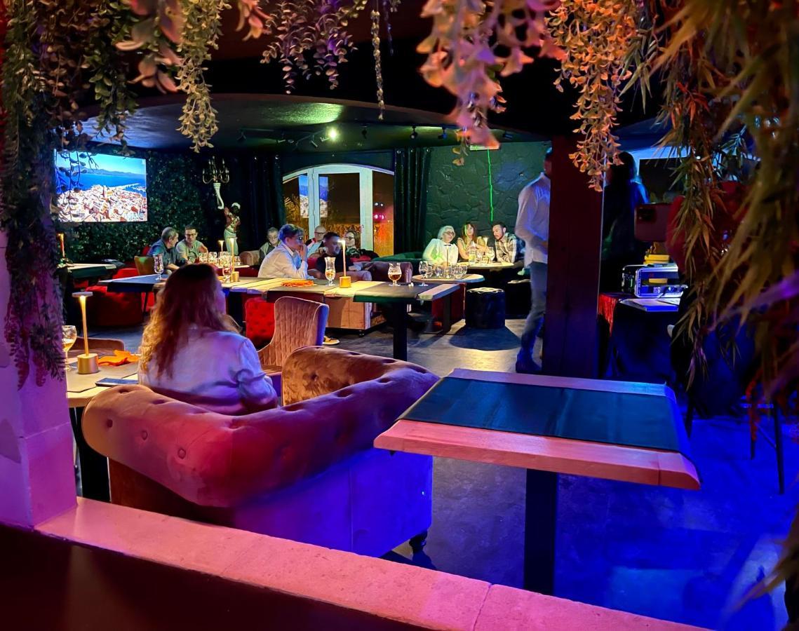 La Terrasse Des Spas - Restaurant - Institut Massage Хазбрук Екстериор снимка