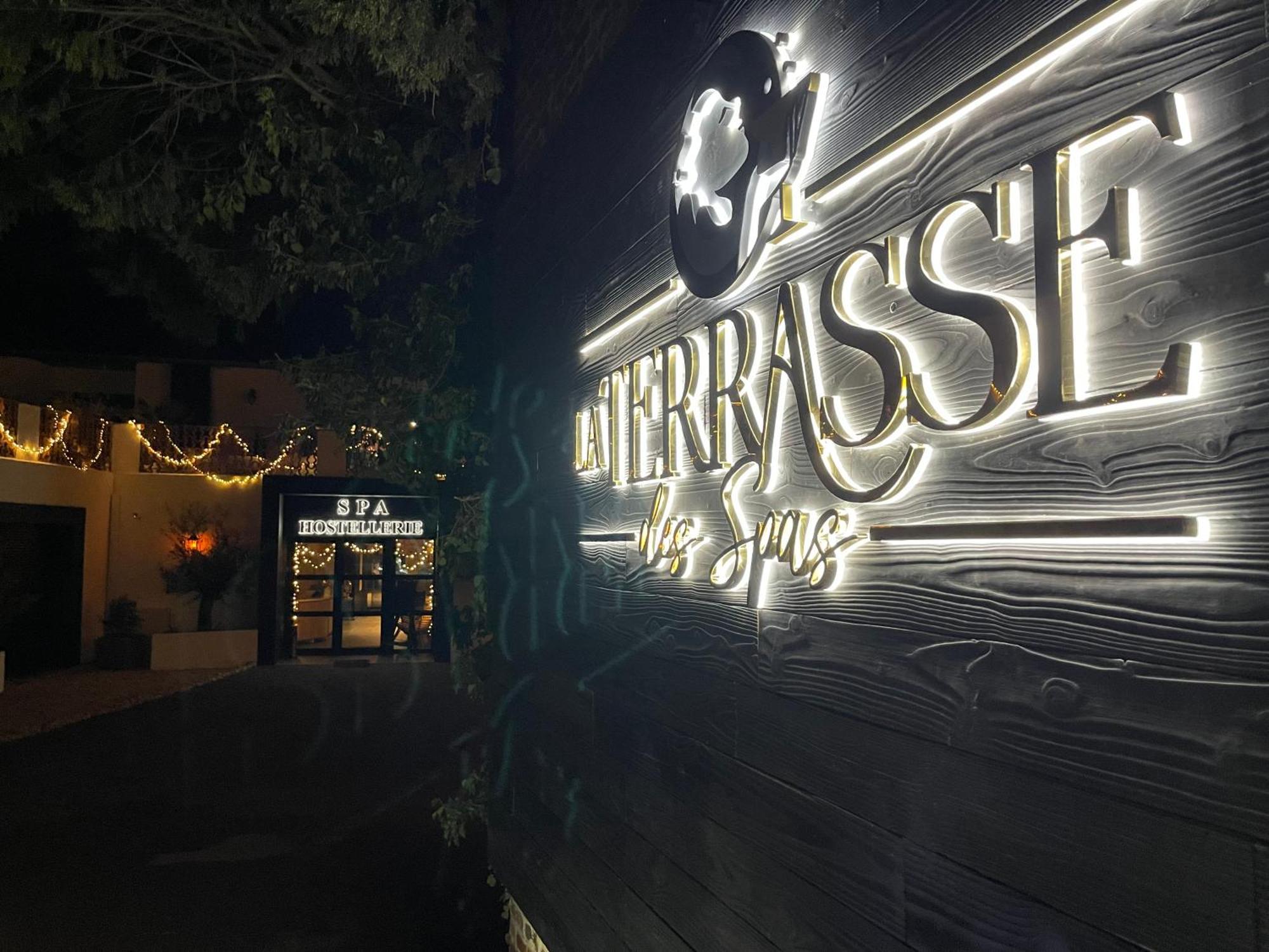 La Terrasse Des Spas - Restaurant - Institut Massage Хазбрук Екстериор снимка